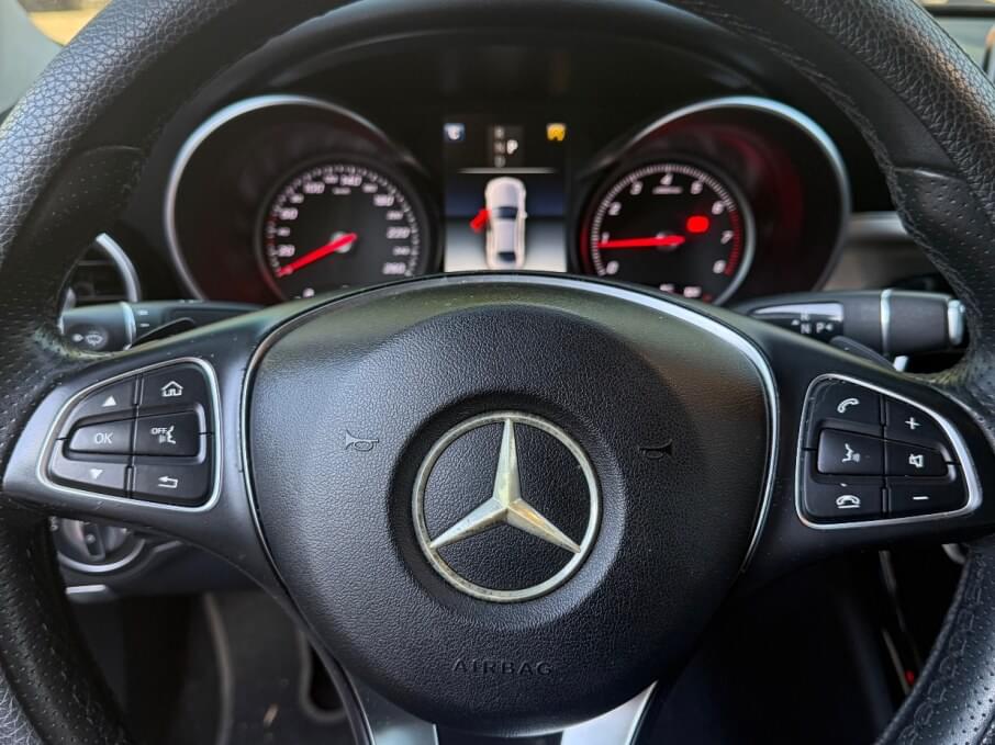 MERCEDES BENZ C200 2018 83.000 Kms.