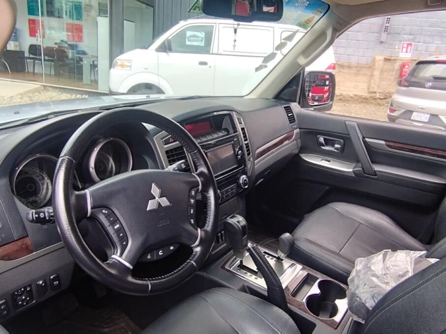 MITSUBISHI MONTERO 2016 53.511 Kms.