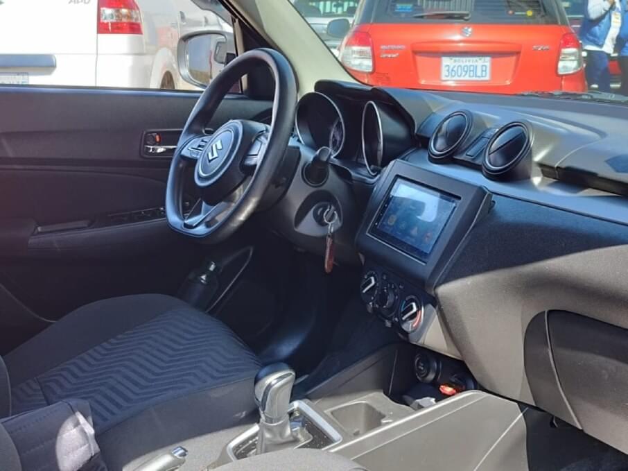 SUZUKI SWIFT 2022 39.285 Kms.