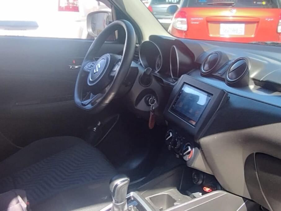 SUZUKI SWIFT 2022 39.285 Kms.