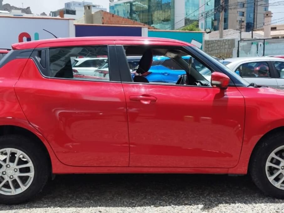 SUZUKI SWIFT 2023 16.368 Kms.