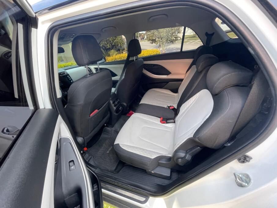 HYUNDAI CRETA 2023 12.000 Kms.