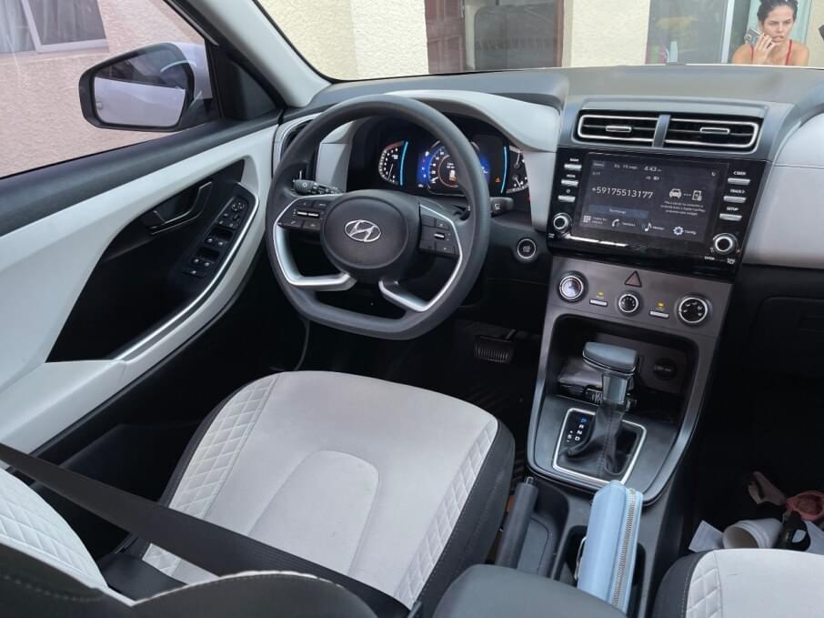 HYUNDAI CRETA 2023 12.000 Kms.