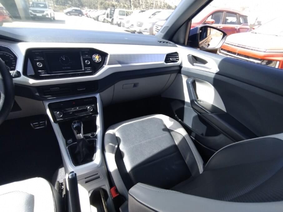 VOLKSWAGEN T-CROSS 2021 30.979 Kms.