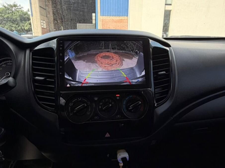 MITSUBISHI TRITON 2024 32.600 Kms.