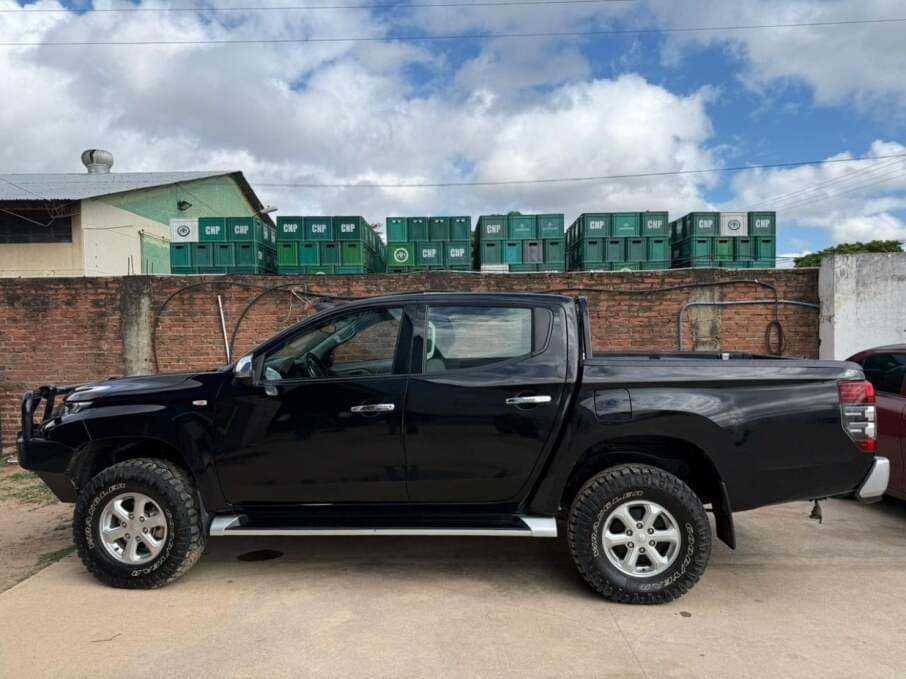 MITSUBISHI TRITON 2022 98.000 Kms.