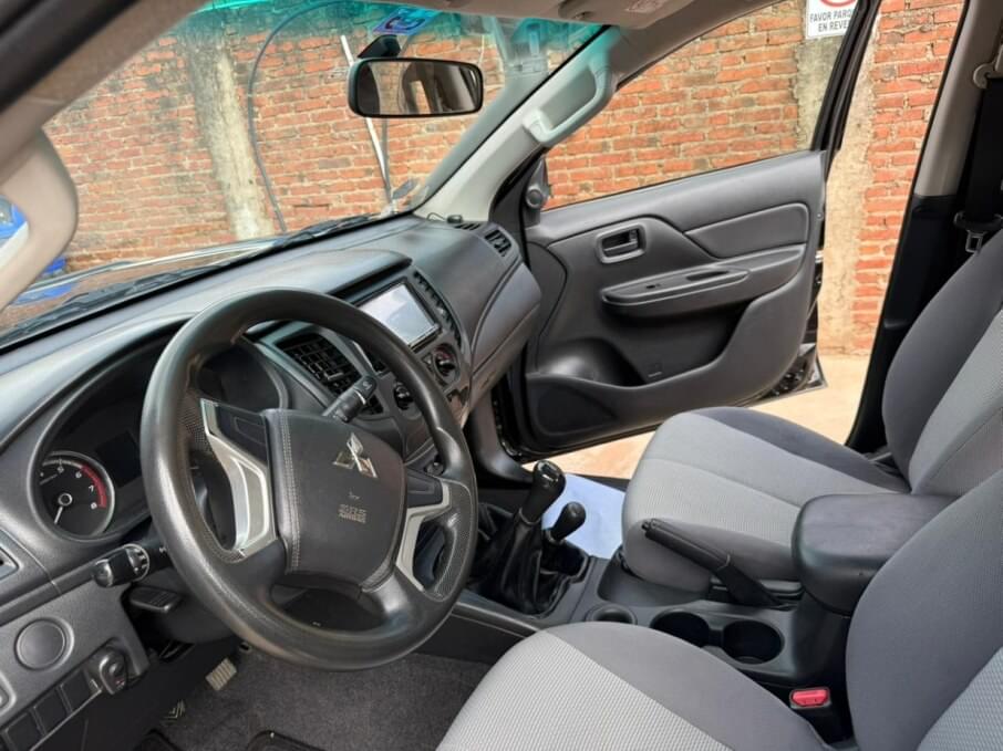 MITSUBISHI TRITON 2022 98.000 Kms.