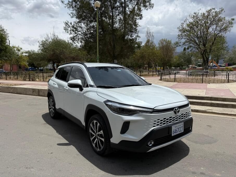 TOYOTA COROLLA 2025 15.500 Kms.