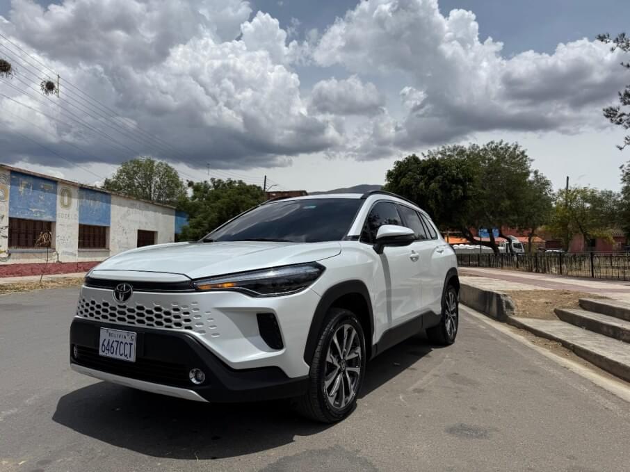 TOYOTA COROLLA 2025 15.500 Kms.