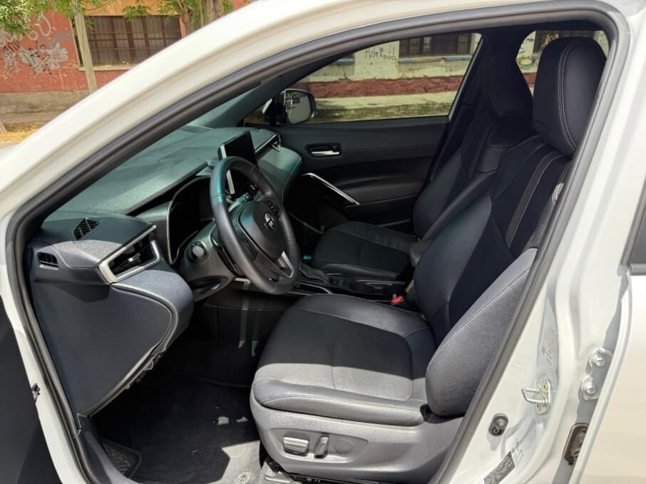 TOYOTA COROLLA 2025 15.500 Kms.