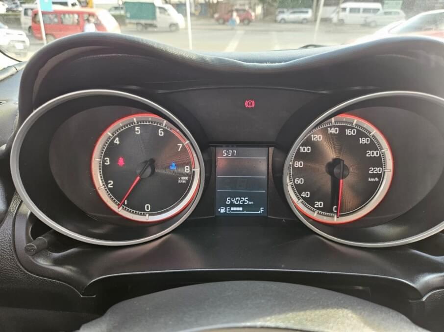 SUZUKI SWIFT 2020 64.000 Kms.
