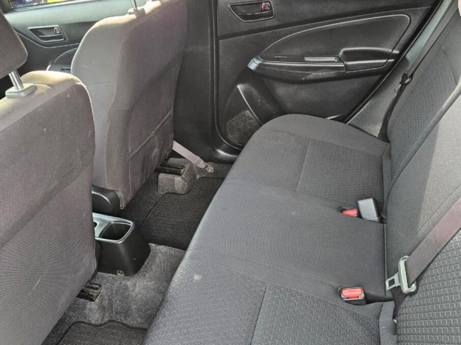 SUZUKI SWIFT 2020 64.000 Kms.