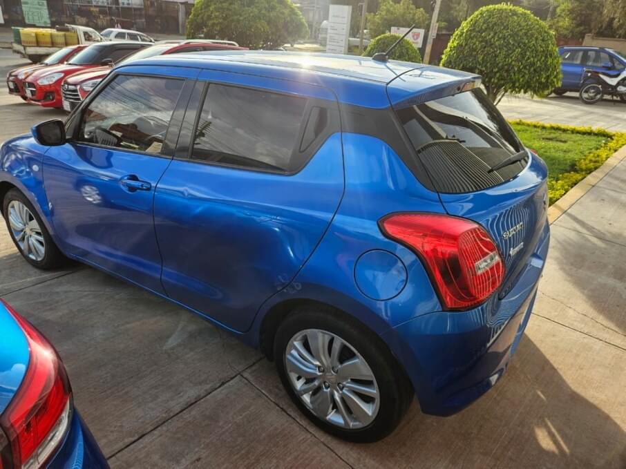 SUZUKI SWIFT 2020 64.000 Kms.