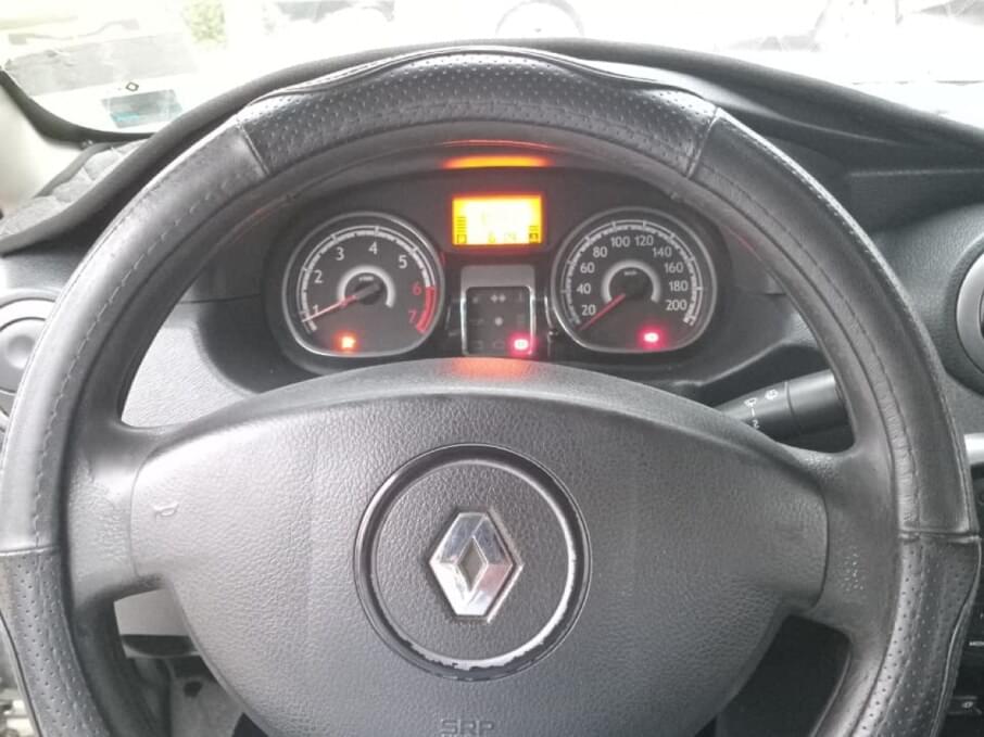 RENAULT SANDERO 2013 135.500 Kms.