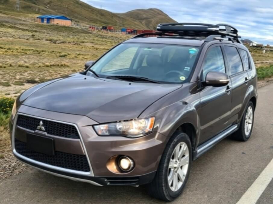 MITSUBISHI OUTLANDER 2010 93.000 Kms.
