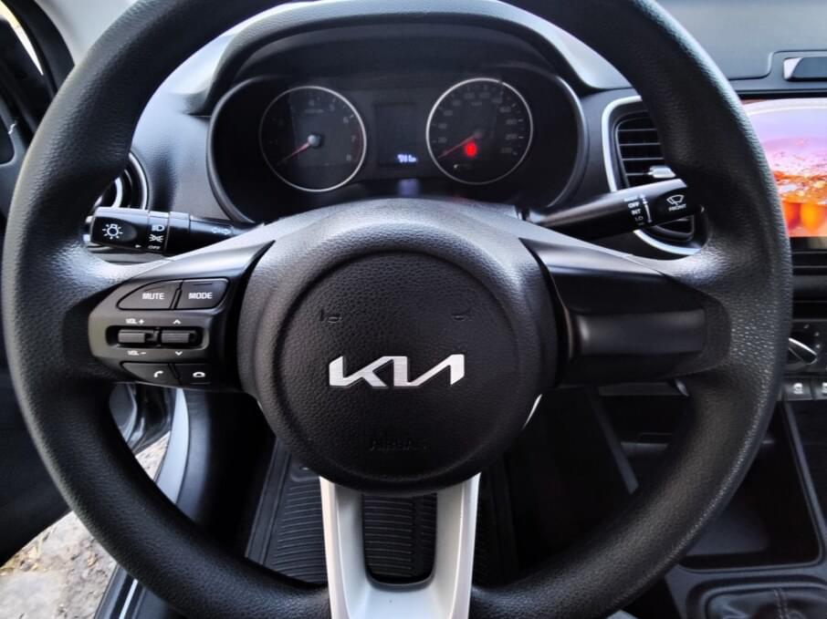 KIA SOLUTO 2025 1.000 Kms.