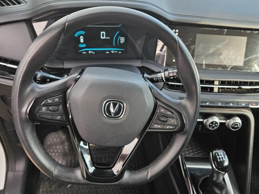 CHANGAN CS15 2024 42.100 Kms.