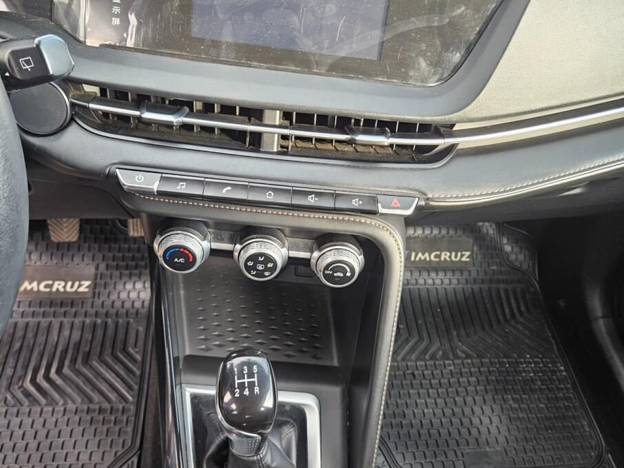 CHANGAN CS15 2024 42.100 Kms.