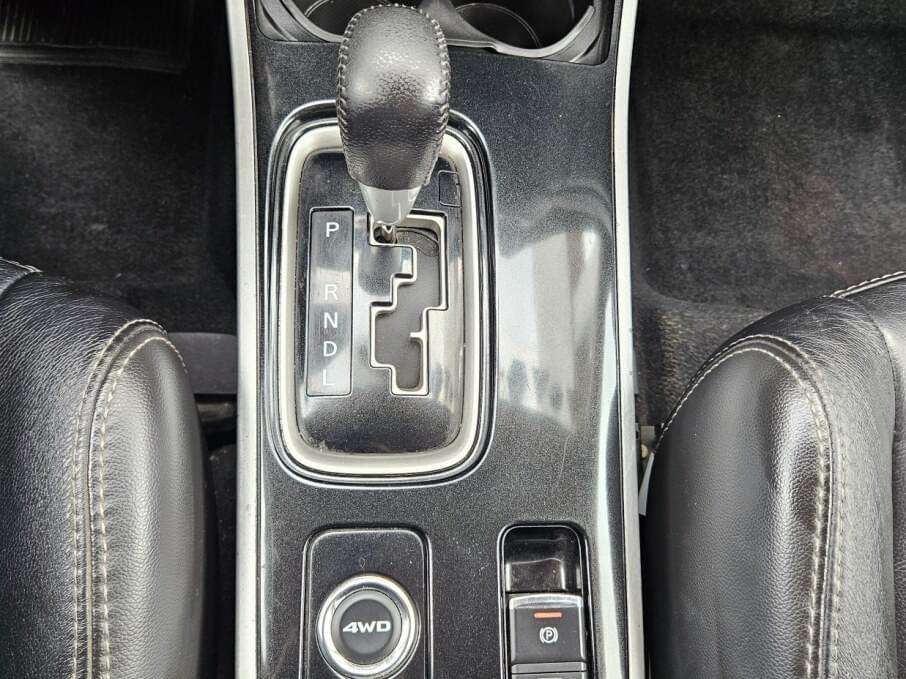 MITSUBISHI OUTLANDER 2018 94.400 Kms.