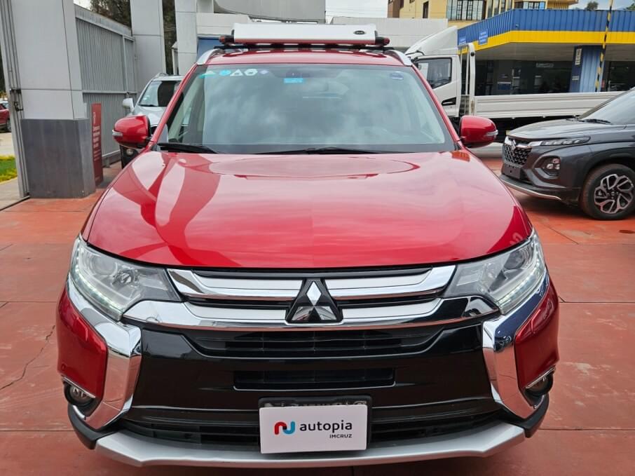 MITSUBISHI OUTLANDER 2018 94.400 Kms.