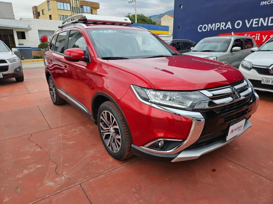 MITSUBISHI OUTLANDER 2018 94.400 Kms.