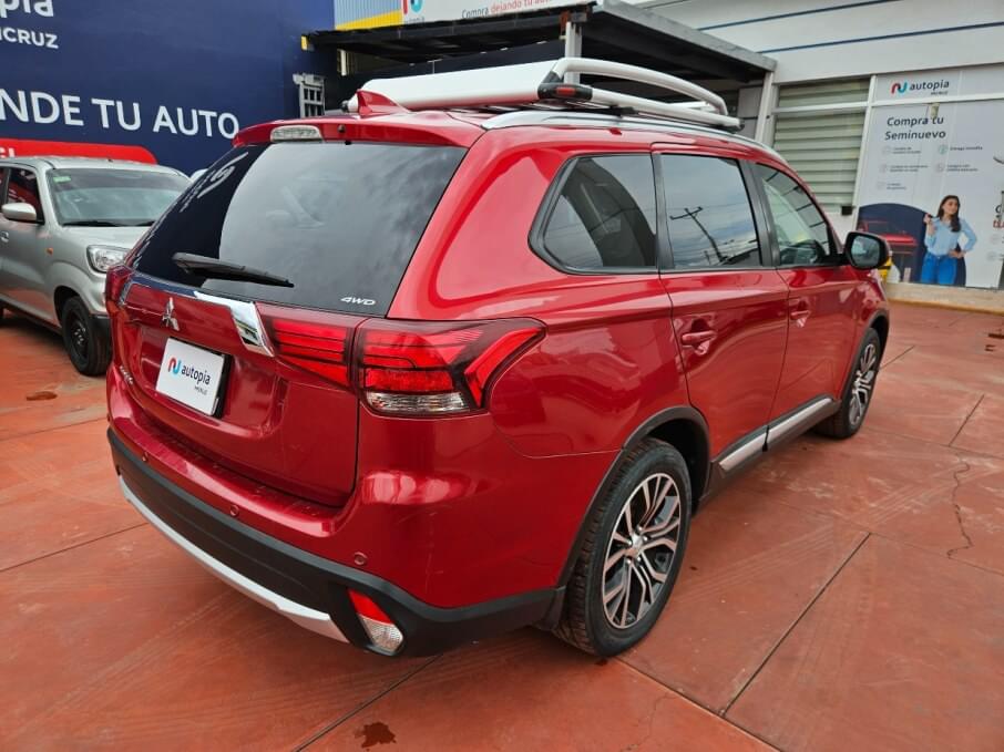 MITSUBISHI OUTLANDER 2018 94.400 Kms.