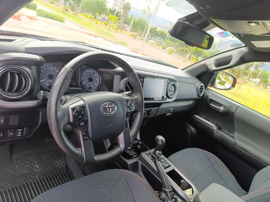 TOYOTA TACOMA 2020 31.000 Kms.