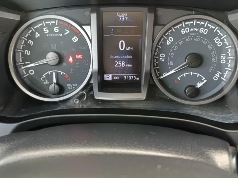TOYOTA TACOMA 2020 31.000 Kms.