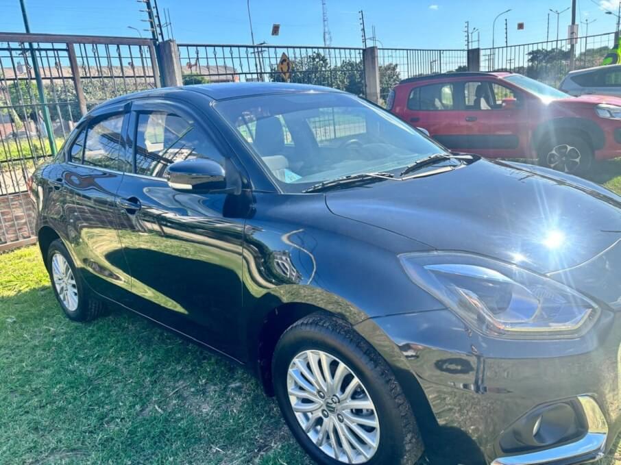 SUZUKI DZIRE SEDAN 2023 33.800 Kms.